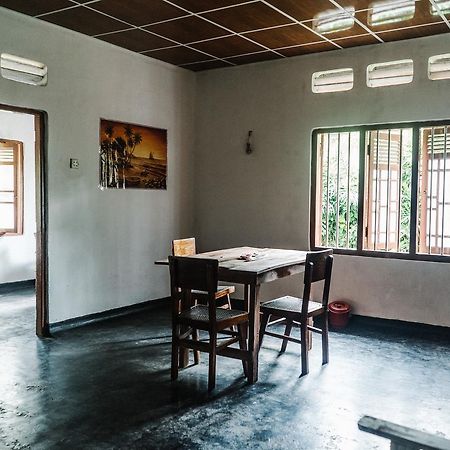 New Sam Tourist Inn Weligama Buitenkant foto