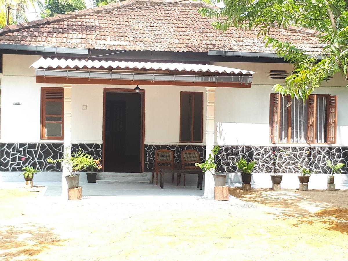New Sam Tourist Inn Weligama Buitenkant foto
