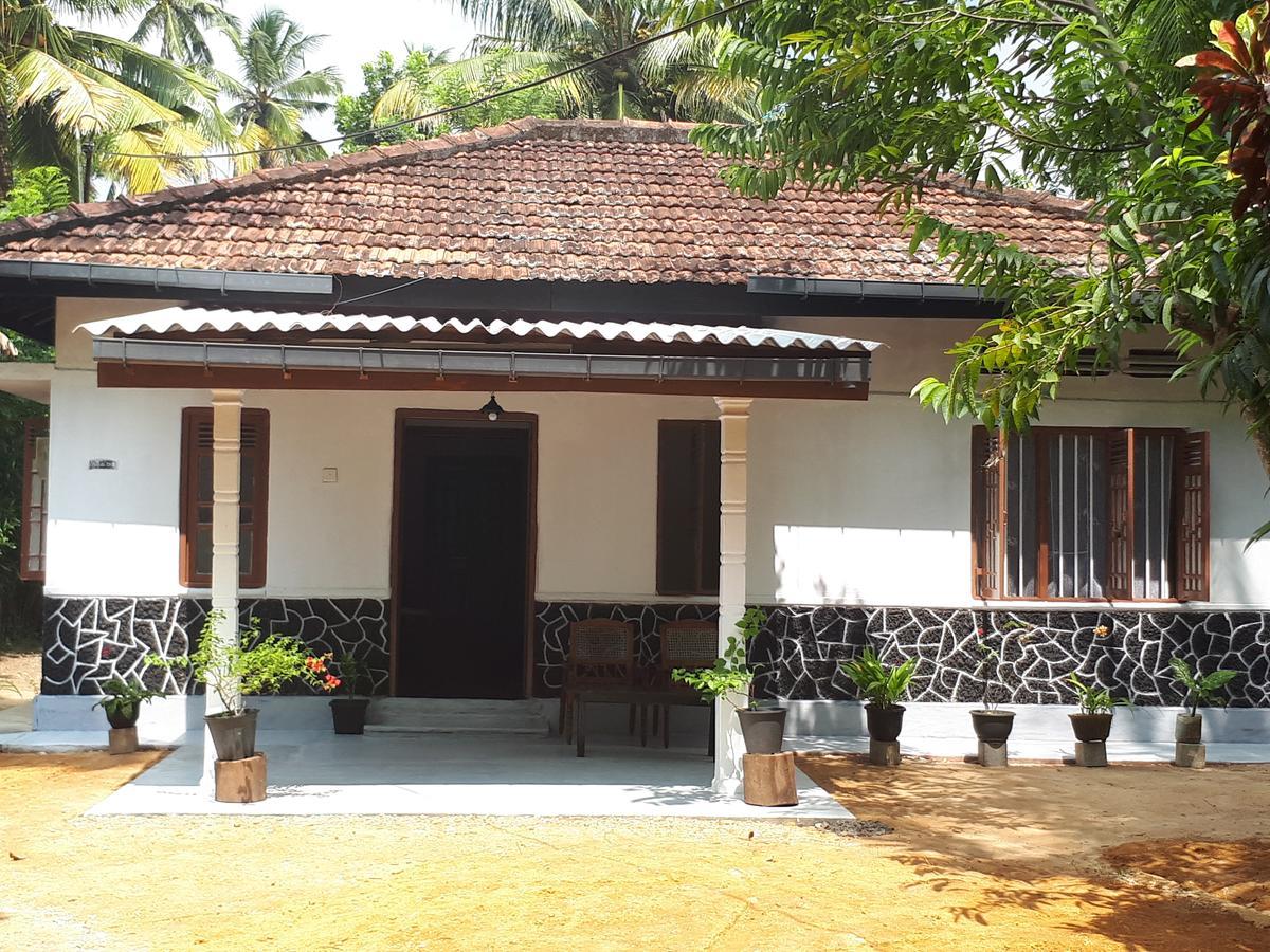 New Sam Tourist Inn Weligama Buitenkant foto