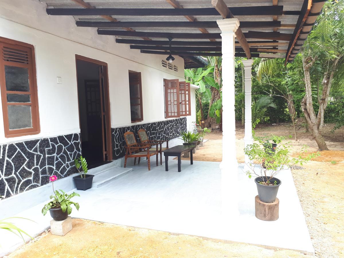 New Sam Tourist Inn Weligama Buitenkant foto