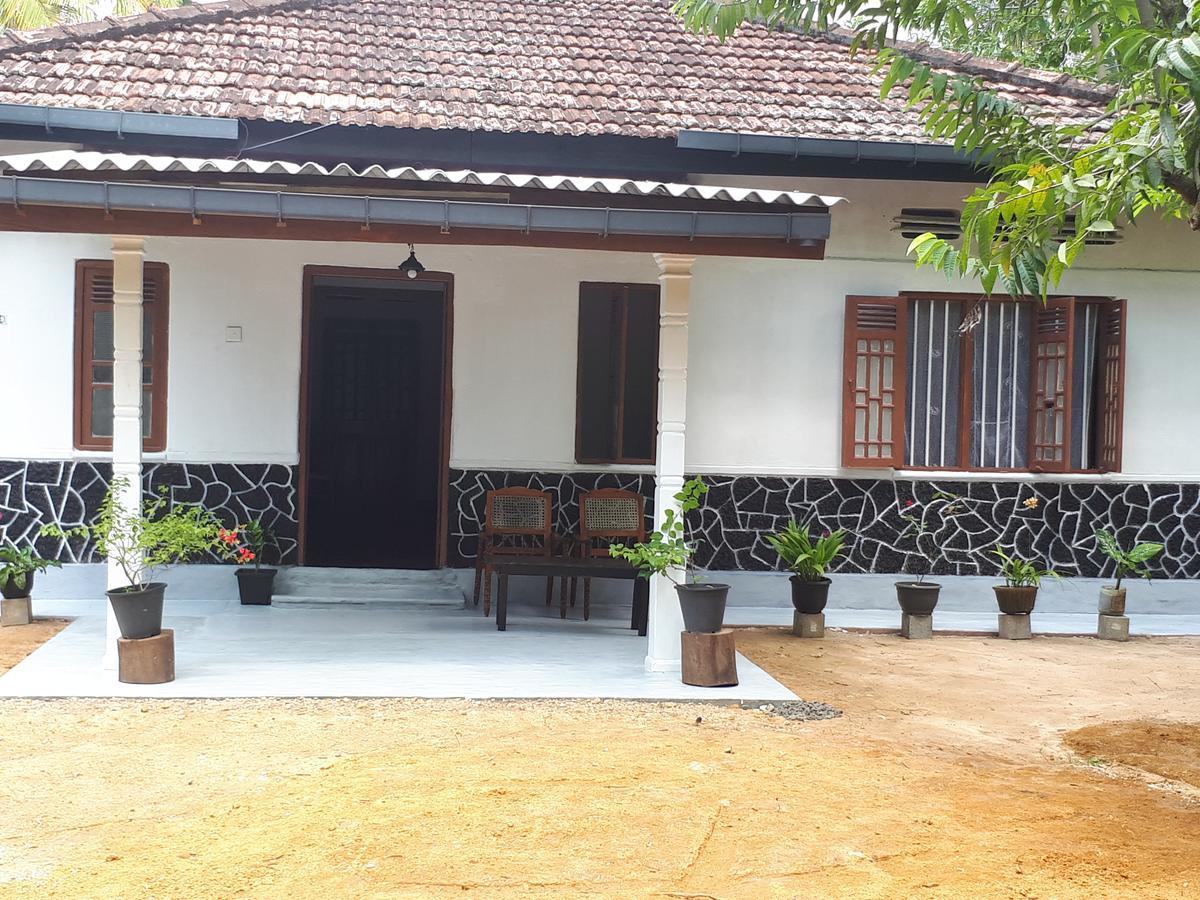 New Sam Tourist Inn Weligama Buitenkant foto