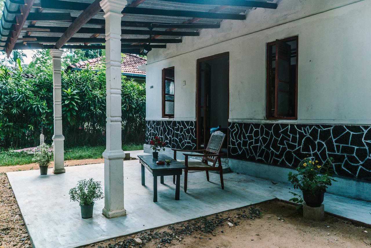 New Sam Tourist Inn Weligama Buitenkant foto